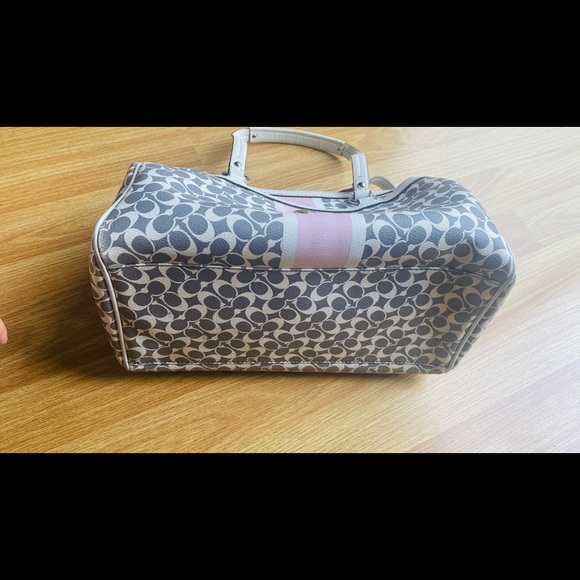 COACH handbag, EUC - Picture 2 of 5